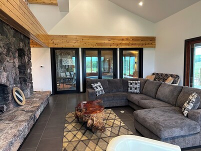 Spacious country estate featuring indoor pool, 10 miles from Marquette. 