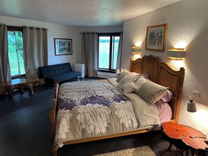 6 Schlafzimmer, Schreibtisch, Bügeleisen/Bügelbrett, WLAN
