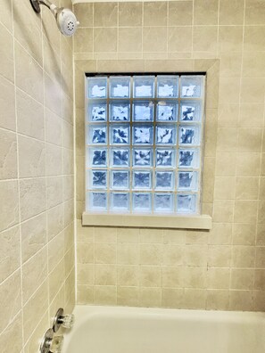 Handtücher, Toilettenpapier