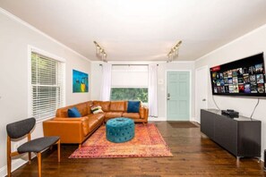 TV, video games - Updated 3BR Ranch - Wilmore - Oasis - Firepit (Charlotte)