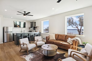 Smart TV y chimenea