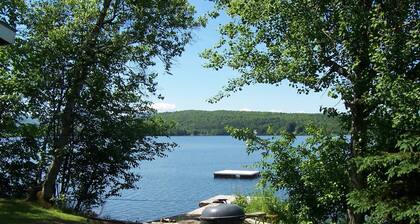 TWIN Cottage - Cozy cottage with generous deck and beautiful lake view.