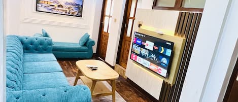 Télévision, cheminée
