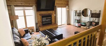 Family and pet-friendly, 2 Bedroom, 2 Bath, private townhome with wood-burning fireplace and jacuzzi tub