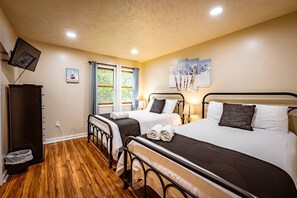 2 bedrooms, iron/ironing board, travel cot, WiFi