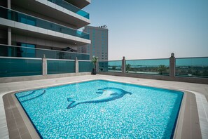 Outdoor pool - Elite Business Bay Residence 2101 (Dubai)