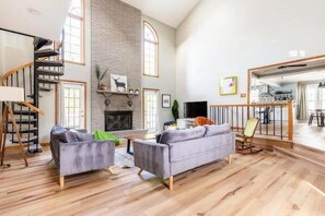 TV connectée, cheminée