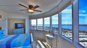 2 bedrooms, iron/ironing board, free WiFi, bed sheets - SEASHELL SERENADE-24th Floor Ocean/River View - POOL, HOT TUB, Peck Plaza 2B/2B (Daytona Beach)