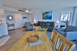 Table tennis - SAND CASTLE-Amazing Ocean Views,  Pool & HotTub PeckPlaza 23NW (Daytona Beach)