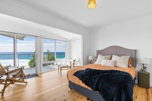2 bedrooms, iron/ironing board, WiFi, bed sheets - Ocean Overlook at Ulladulla (Ulladulla)