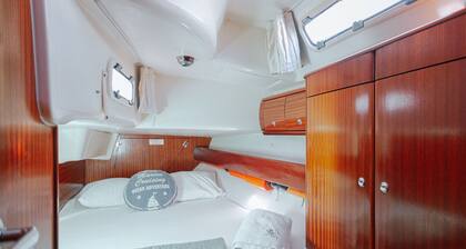 Sail into Serenity: Discover Albufeira's Charm aboard Our Elegant Sailboat