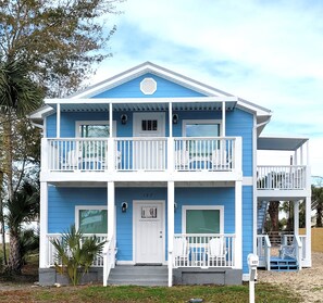 Exterior - Land Lovers & Pirates Welcome #2 (Port St. Joe)