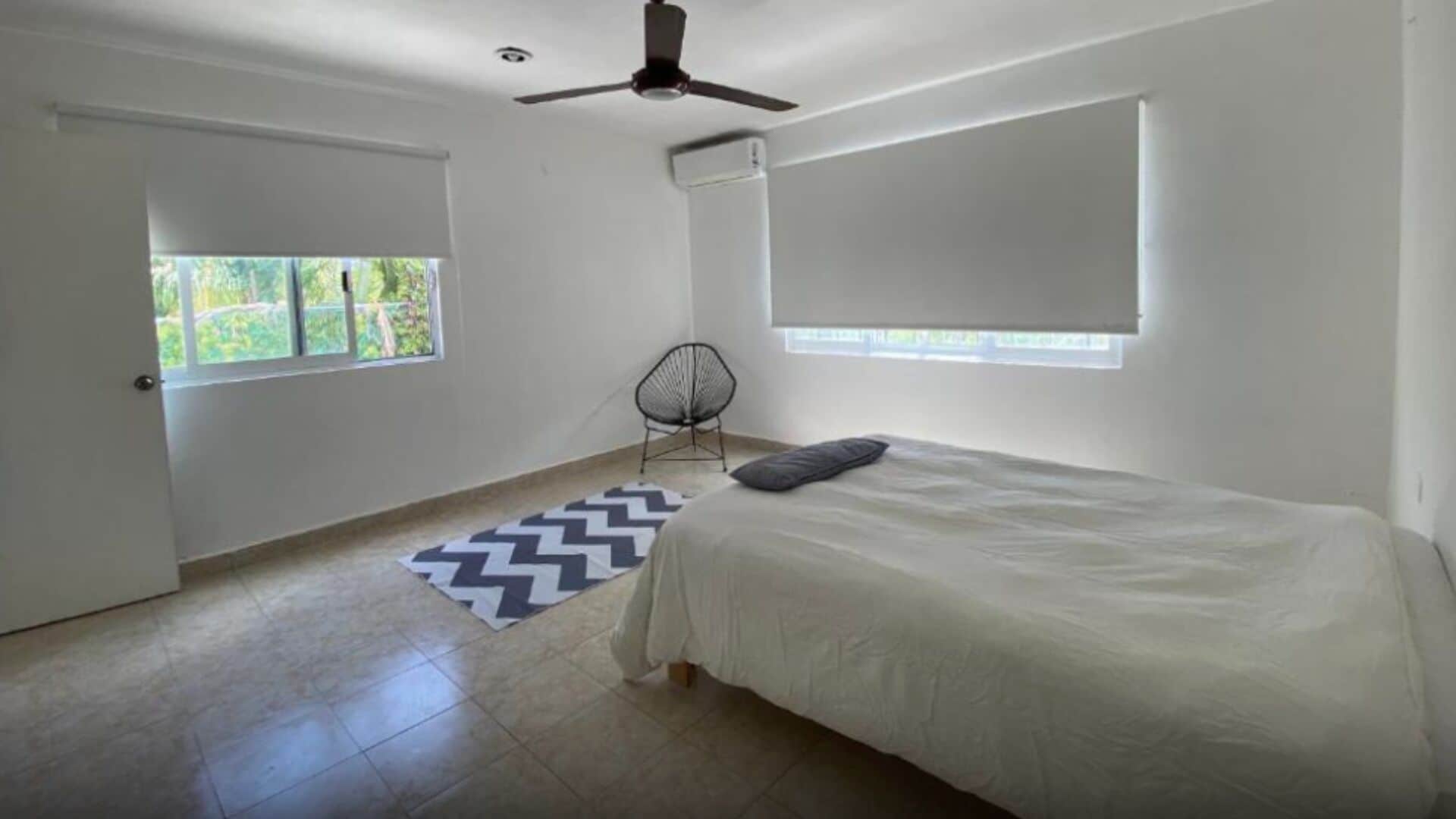 룸 | 노트북 작업 공간, 무료 WiFi, 침대 시트