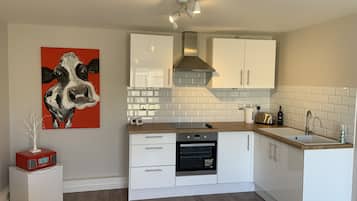 Rumah | Dapur pribadi | Lemari es, oven, kompor, dan ketel listrik