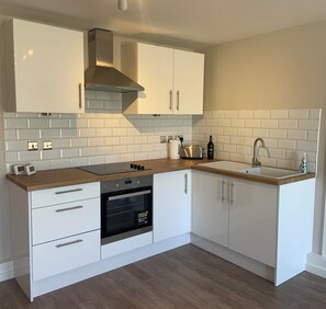 House | Private kitchen | Fridge, oven, stovetop, electric kettle