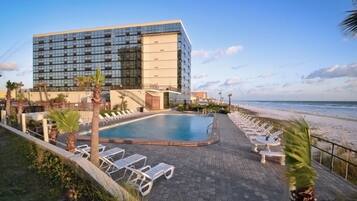 Piscina externa, piscina aquecida