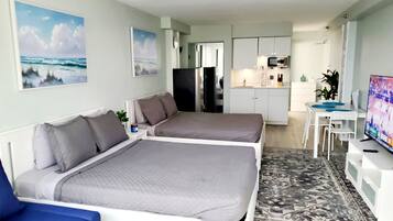 1 habitación, escritorio, tabla de planchar con plancha y wifi gratis