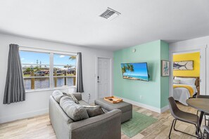 Smart TV - Off the Charts Inn King Efficiency (St. James City)