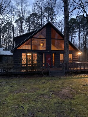 Exterior detail - Blade Bay - Beautiful Remodeled cabin, close to everything, pet friendly! 
 (Counce)