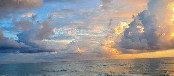 Vero Beach Paradise Unit 2 - 2 BR Pool Home Close to Airport, Downtown & Beaches