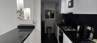 Cali Agradable Apartamento con Piscina y Parqueadero y Aire C
