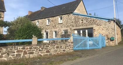 Maison Ker Lac en pierres de granit pour 8/10 personnes