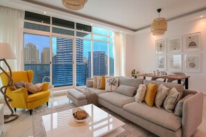 Apartamento básico | 2 dormitorios, escritorio, wifi gratis