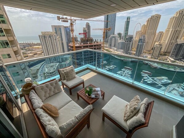 Basic Apartment | Balcony - Full Marina view - Opal Tower (Dubai)