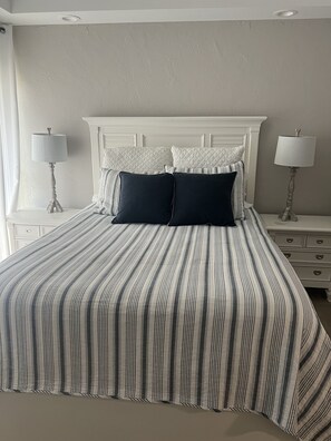 2 soverom, strykejern/-brett, wi-fi og sengetøy