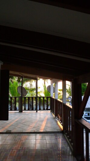 Panoramic Apartment, 1 Double Bed with Sofa bed, Beach View, Beachside | Terrace/patio - Résidence Tropicale (Libreville)