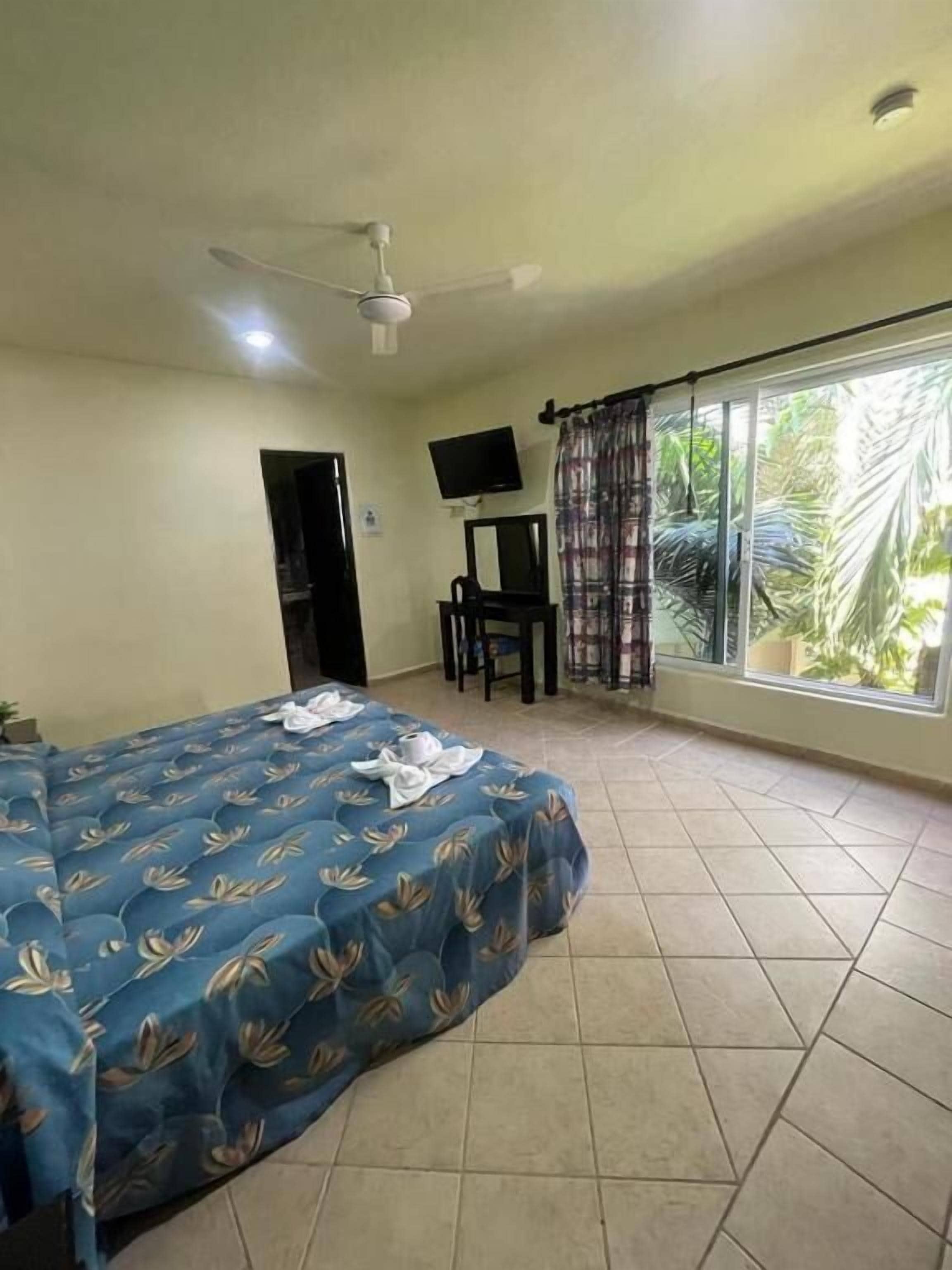 华丽客房 | 笔记本电脑工作区、免费 WiFi、床单