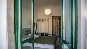 2 Schlafzimmer, Schreibtisch, Bügeleisen/Bügelbrett, WLAN