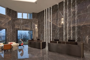 Lobby - Ramada By Wyndham Qingdao Jiaodong International Airport (Qingdao)