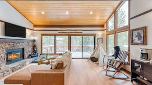 Interior - In Northstar Ski Resort! Game Room, Family-friendly Dakine Haus by Avantstay (Truckee)