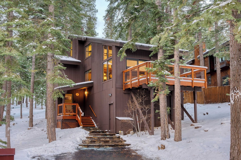 Dakine Haus By Avantstay 4 Min To Northstar + Game Room & Projector - Lake Tahoe