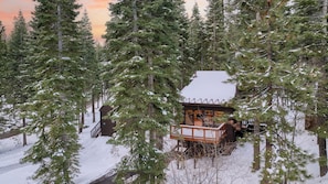 Interior - In Northstar Ski Resort! Game Room, Family-friendly Dakine Haus by Avantstay (Truckee)