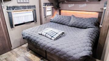 1 bedroom, travel crib, free WiFi, bed sheets