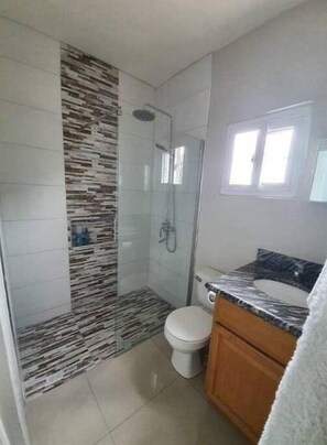 Hair dryer - Upscale & Central Kingston Apt w Pool (Kingston 10)
