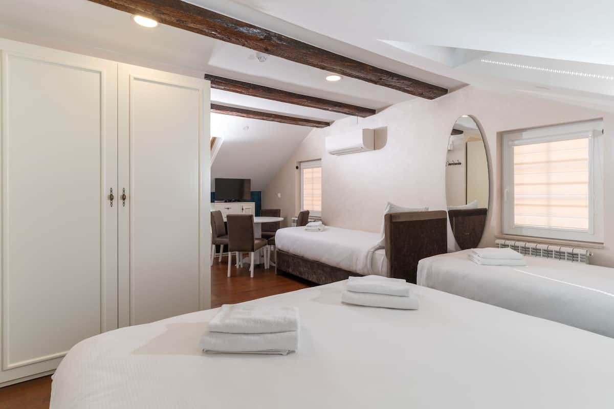 Monolocale familiare | Minibar, Wi-Fi gratuito, lenzuola