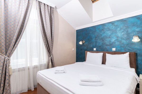 Minibar, wifi gratis y ropa de cama 