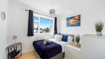 3 soverom, strykejern/-brett, wi-fi og sengetøy