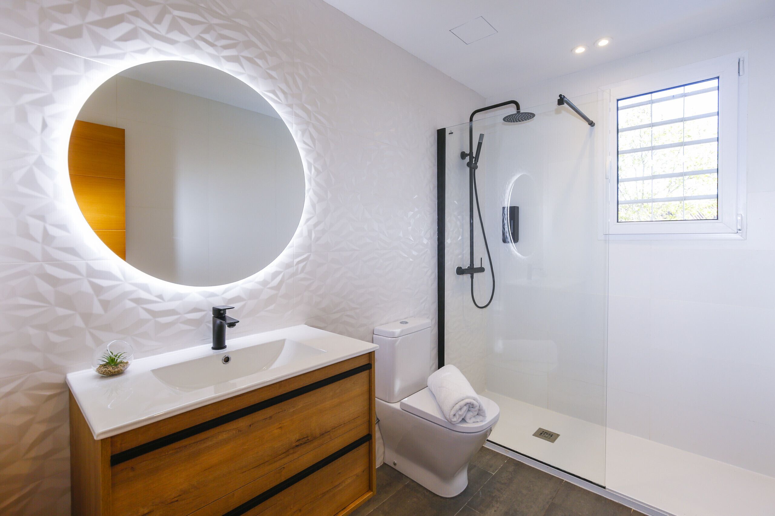 Douche, serviettes fournies