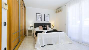 3 dormitorios, tabla de planchar con plancha, wifi gratis y ropa de cama