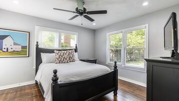 3 chambres, fer et planche à repasser, Wi-Fi gratuit, draps fournis