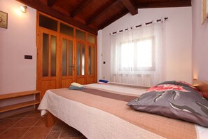 1 camera, Wi-Fi gratuito, lenzuola