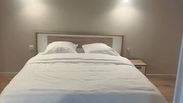 2 makuuhuonetta, ilmainen Wi-Fi, vuodevaatteet