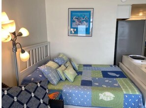 1 habitación, tabla de planchar con plancha, wifi gratis y ropa de cama 