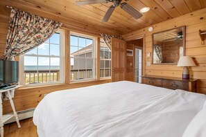 5 bedrooms, iron/ironing board, bed sheets