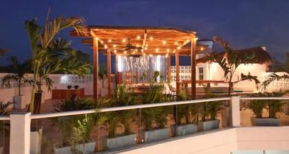 Beautiful Beach House with Jacuzzi, Pool, and Ocean Views.