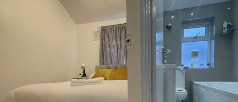 2 sovrum, strykjärn/strykbräda, wi-fi och sängkläder